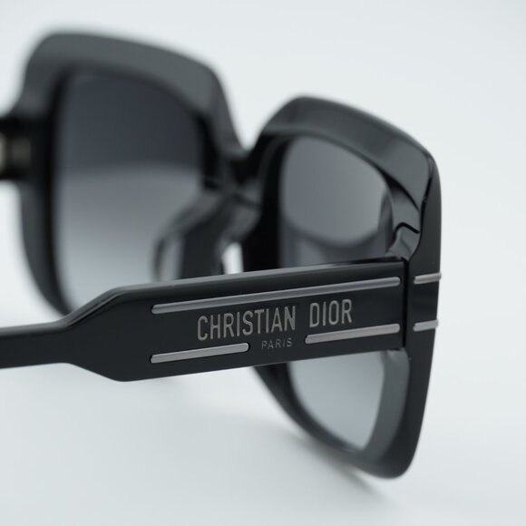 Dior DIORSIGNATURE S11F 14A1 Sunglasses Black Square Frame, Grey Lenses main image 11